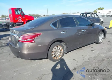 2015 Nissan Altima 2.5/2.5 S/2.5 Sl/2.5 Sv z USA, uszkodzony, nr VIN 1N4AL3AP7FN301486